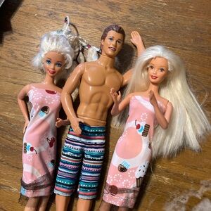 2 vintage Barbie’s 1966 China and Malaysia vintage ken 1968 malaysia